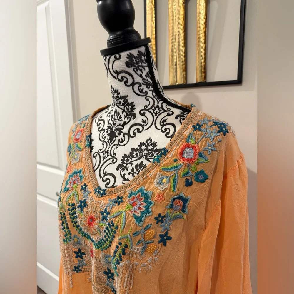 Johnny Was Peach Embroidered V-Neck Top - Picture 2 of 9